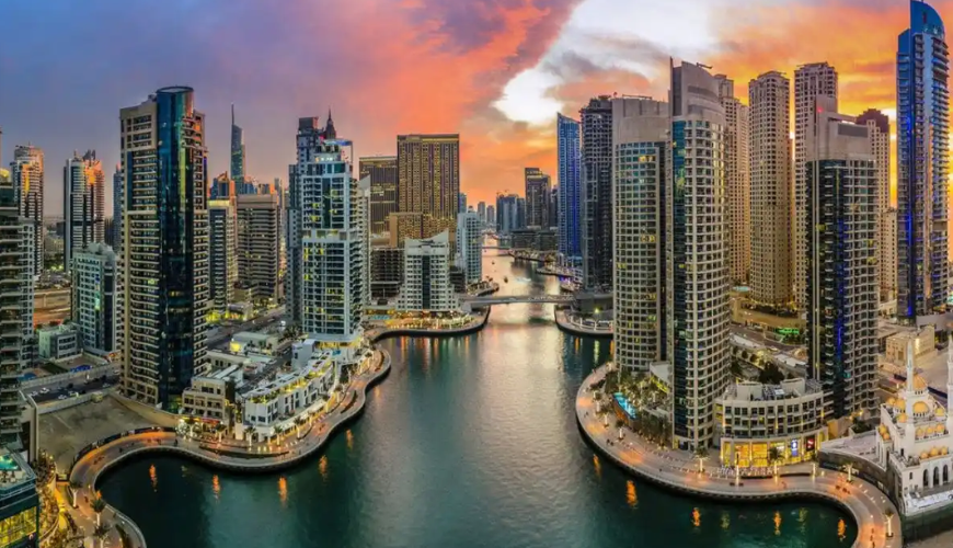 Ultimate Dubai Tour & Excursion Attractions Guide Discover the City of Dreams with Travellerspedia